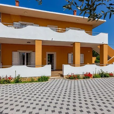 شقة Peaceful Murvica Pool, Garden, And Modern Comfort *