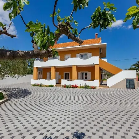 شقة Peaceful Murvica Pool, Garden, And Modern Comfort *
